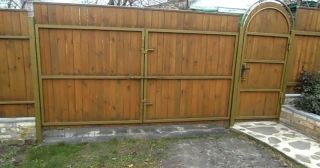 Купить распашные ворота деревянные Мариинск, цена от 2741 руб.