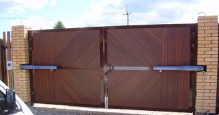 Купить распашные ворота из сэндвич-панелей Мариинск, цена от 2741 руб.